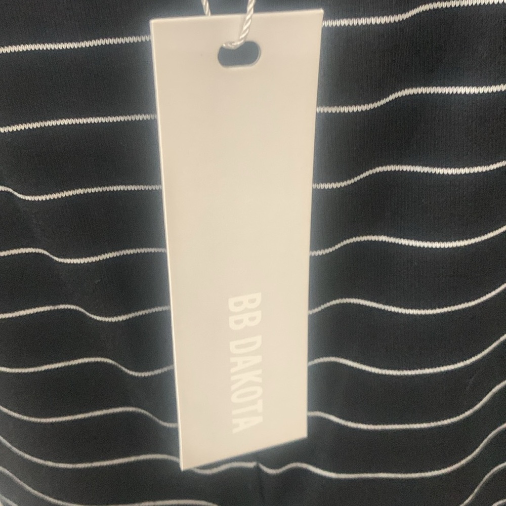 New BB Dakota Black & White Striped Split Back Tank Top Women's Size S With Tag - Picture 8 of 10